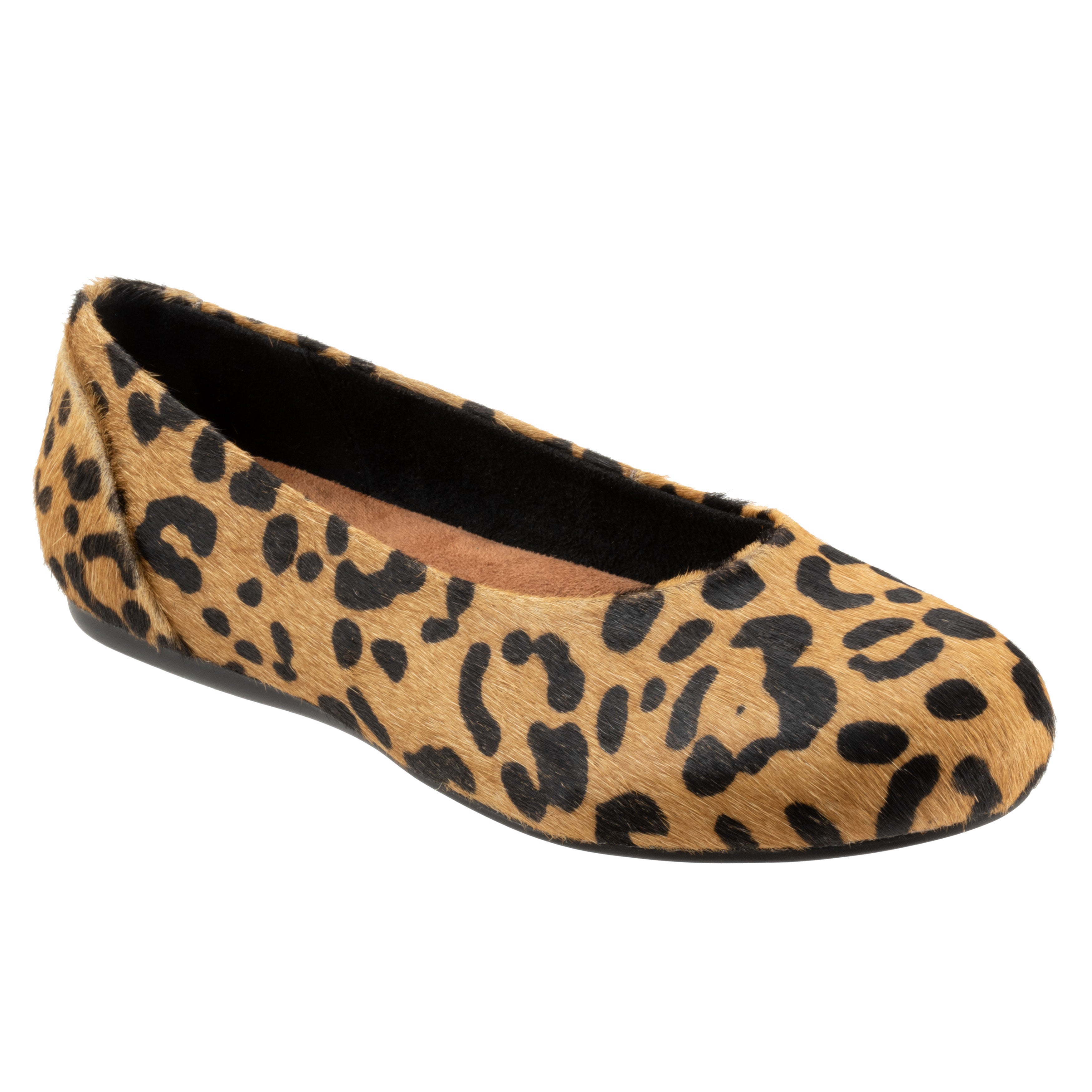 Wide Width Women's Sonoma Flat by SoftWalk in Dark Tan Leopard (Size 8 W)