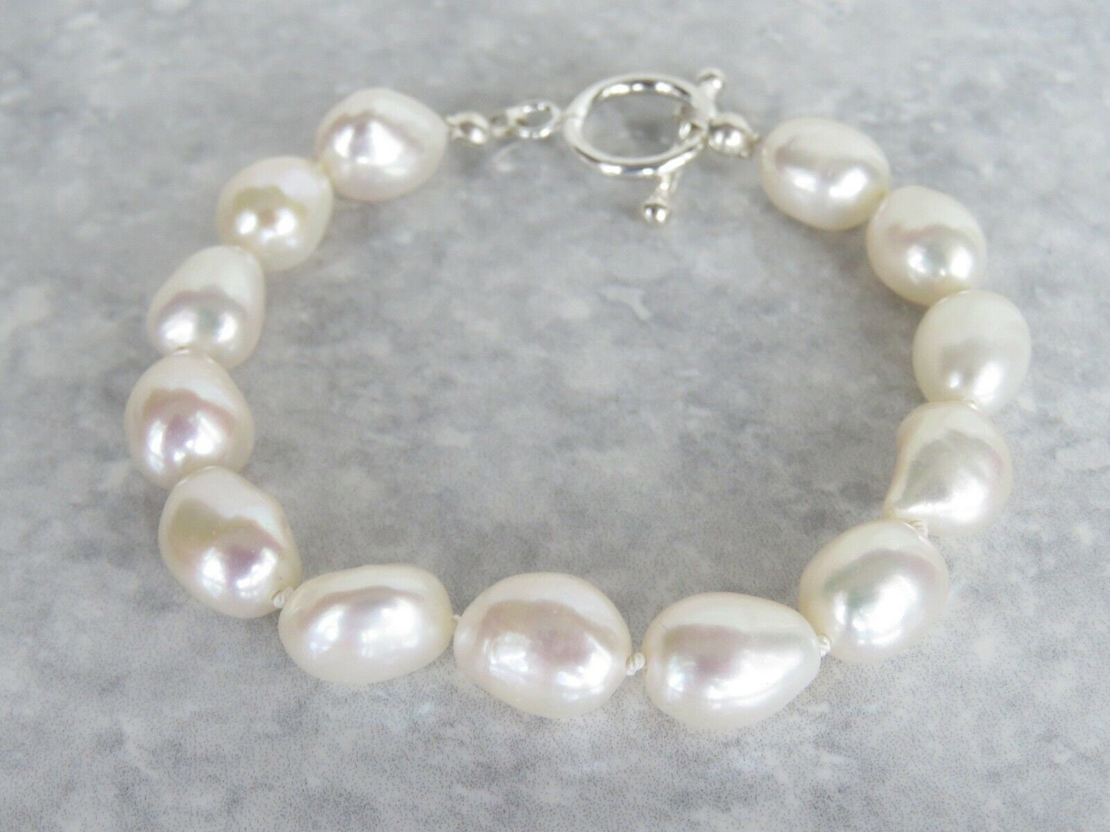 "Bracciale in argento sterling 925 con perle d'acqua dolce bianche. Bracciale in perle d'acqua dolce da 7,5\". Bracciale in perle d'acqua dolce barocche"