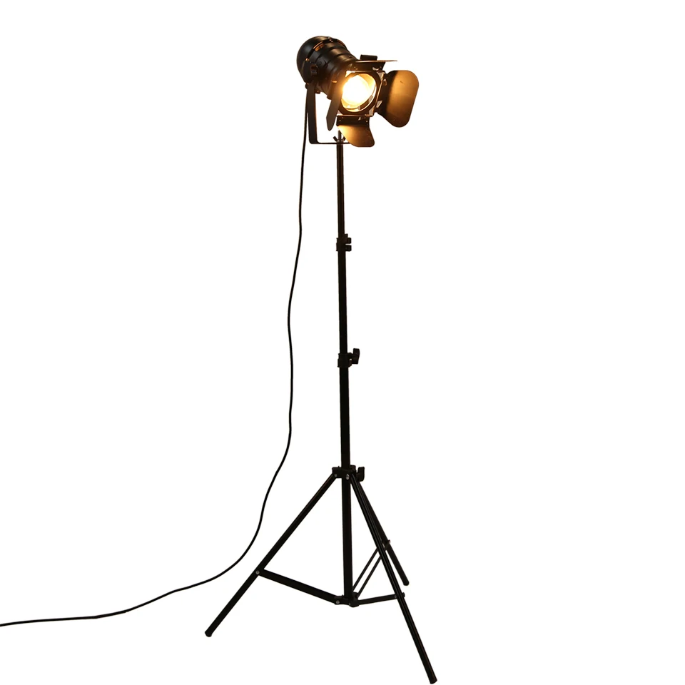 Loft Industrielle Stehlampe Kreatives Studio Retro Dreibein Schwarze Stehleuchte Raumbeleuchtung Wohnkultur Deckenleuchte