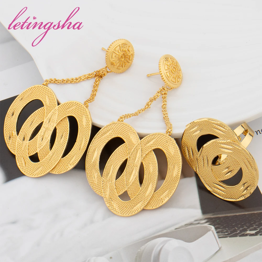 Dubai Mode Klassische Schmuck Set Für Dame Gold Farbe Runde Design Ohrringe und Ringe Sets Afrikanische Hochzeiten Party Schmuck Image