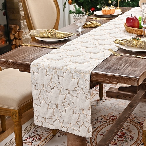 Tischläufer aus Jacquardstoff mit St. Patrick's Day-Motiv, goldenes Herbstlaubmuster, grün mit goldener Umrandung, rechteckige Tischdecke für den Essbereich Hoteldekoration. Image