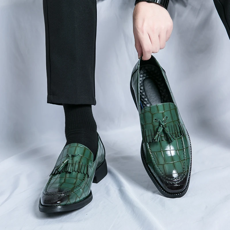 Herren 46, Plus-Size-Schuhe aus Leder mit Fransen, lässige Slip-on-formelle Slipper, britische spitze Business-Formalkleidung für die Arbeit