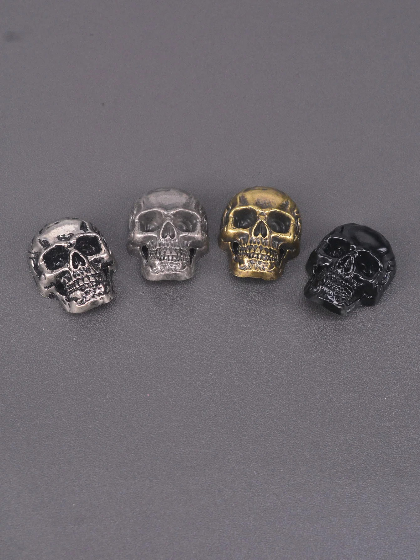 6 Stück Gothic Bronze Mattschwarz Gunmetal Silber 3D Großer Totenkopf Concho Leder Handwerk Dekor Schraubverschluss Niete Image