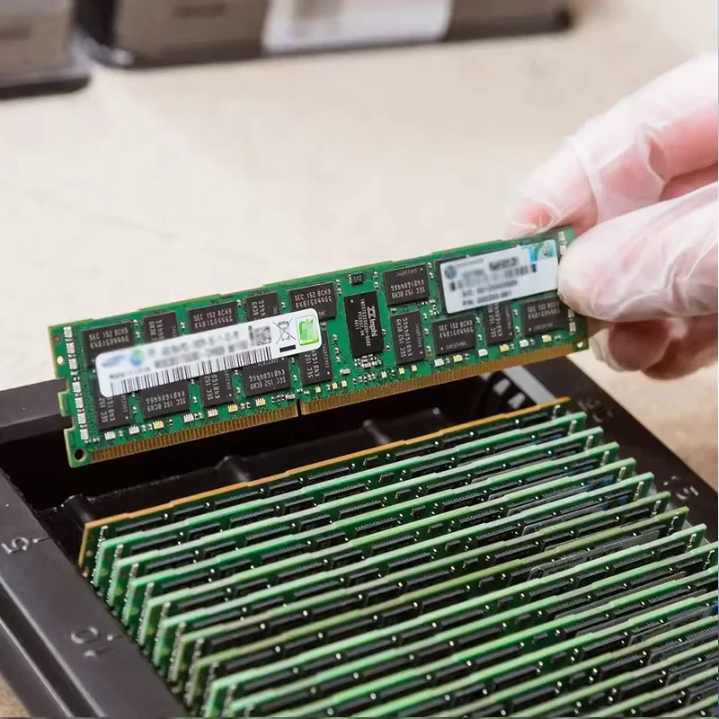 M321R8GA0BB0-CQK ECC 64 GB DDR5 4800 für Serverspeichermodul Image