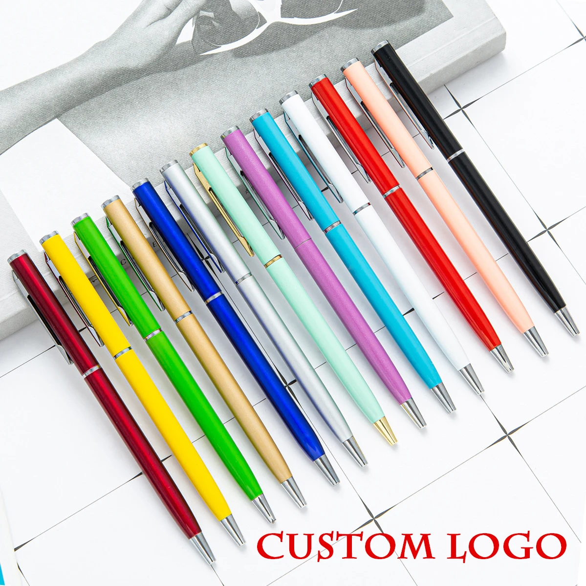 Gravieren Sie den Namen Metallmäntel Stift Großhandel kleine Mäntel Kugelschreiber individuelles Logo Hotel Werbestift Geschenkstift Luxus Kugelschreiber Image