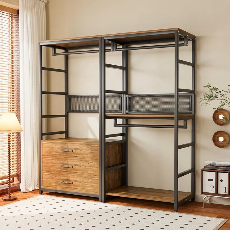 Offener Kleiderschrank, selbstgemachte begehbare Garderobe, Regal-Kombination, Kleiderständer, vom Boden bis zur Decke reichendes Schlafzimmerregal
