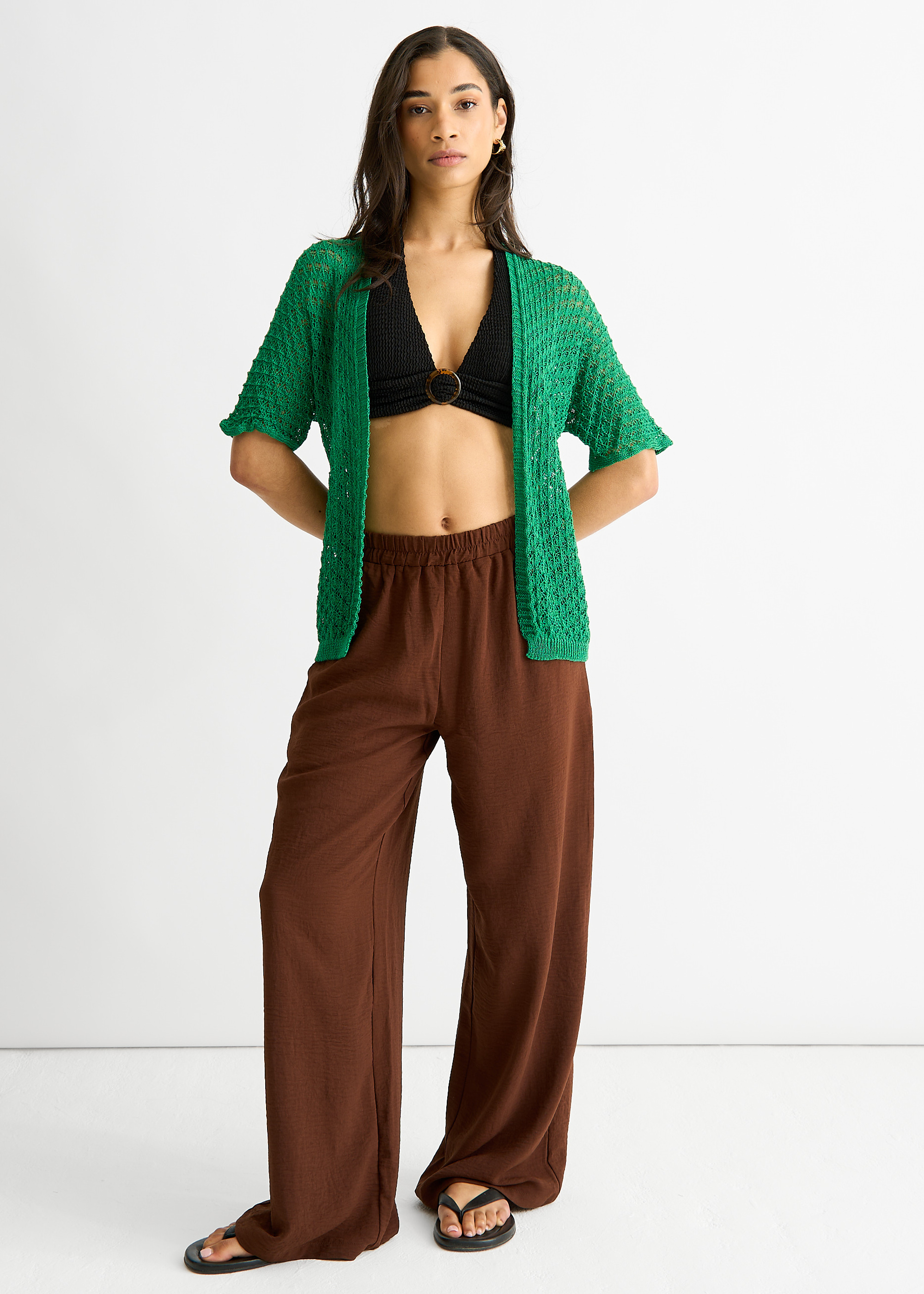 Grüner Häkelcardigan von Kante zu Kante Image