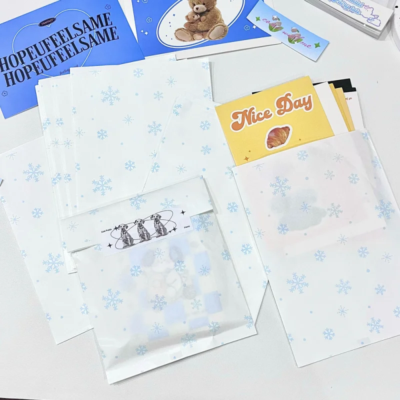 10/30 Stück insBlue Snowflake Star Papiertüte, Wintercremefarbe, kleines Geschenk, Verpackung und Verpackung, DIY-Beutel Image