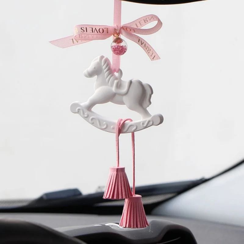 1pc Pferd Auto Aromatherapie Hängende Dekoration Badezimmer Schlafzimmer Kleiderschrank Aromatherapie Gips Hängen Ornament Image