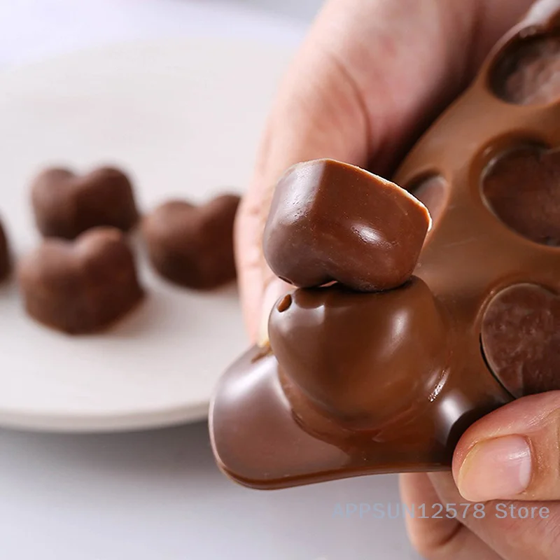 1 Stück 15 Loch dreidimensionale herzförmige Silikonform DIY Schokolade Eis Gitter Mousse Form weiche Süßigkeiten Backform Image