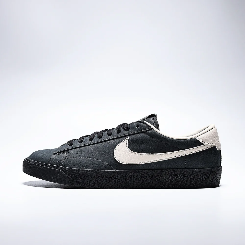 NIKE Herrenschuhe TENNIS CLASS AC Sport- und Freizeitschuhe IO3554-020