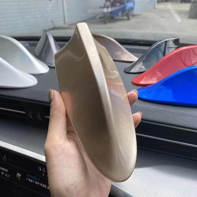 Auto Shark Fin Antenne Nette Fin Form Auto Dach Antenne Basis Selbstklebende Radio Signal Universal Fahrzeug Zubehör Image
