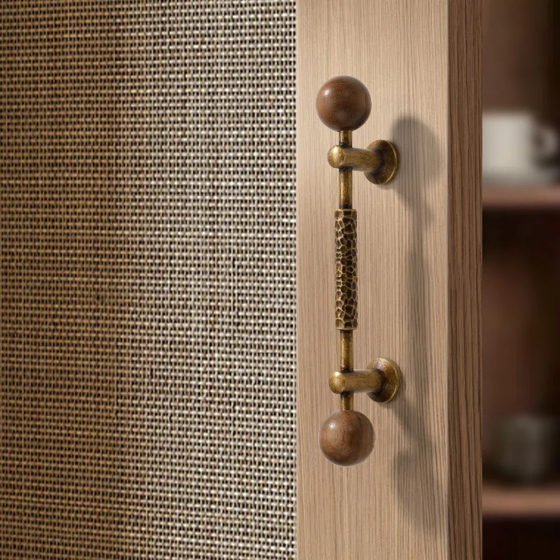 Mid-Century-Schrankgriffe aus Walnussholz, extra lange Vintage-Schubladengriffe, Retro-Upgrade für Küchengarderobe und Boutique-Heimwerker Image