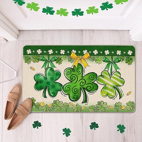 Fußmatte zum St. Patrick's Day, irisches vierblättriges Kleeblatt-Design, Eingangsmatte, festlicher grüner Kleeblatt-Türteppich für die Feierlichkeiten zum St. Patrick's Day. Image