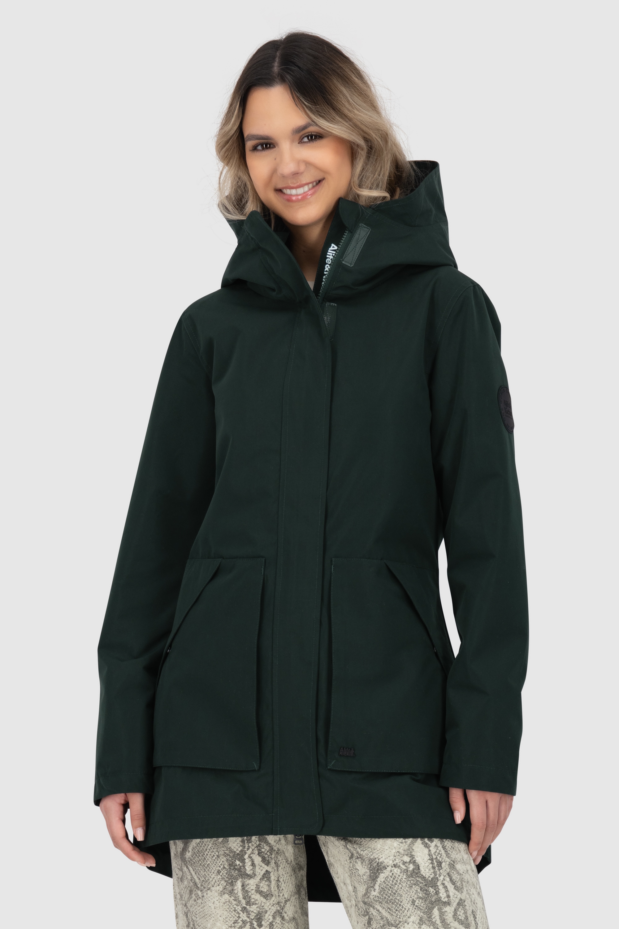 Outdoorjacke ALIFE & KICKIN "ArlettaAKA", Damen, Gr. L, schwarz forest, Web, Obermaterial: 100% Polyester, unifarben, figurbetont Po-bedeckend, ohne Ausschnitt, Jacken Outdoorjacke, mit Kapuze und in figurbetontem Fit Image