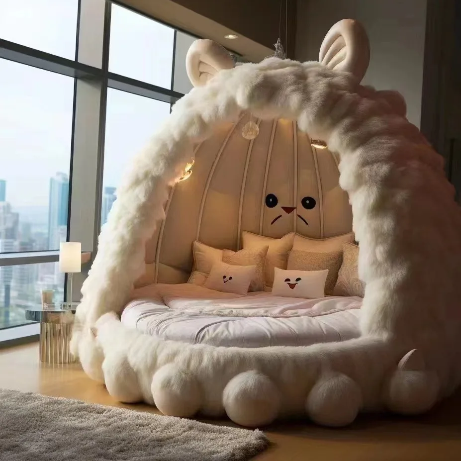 Tanuki-Bett, modernes, minimalistisches Kinderbett, Tier, niedliches kleines Mädchen, Schlafzimmer, Monsterbett, Baumhaus, umgeben von Doppelrunden Image