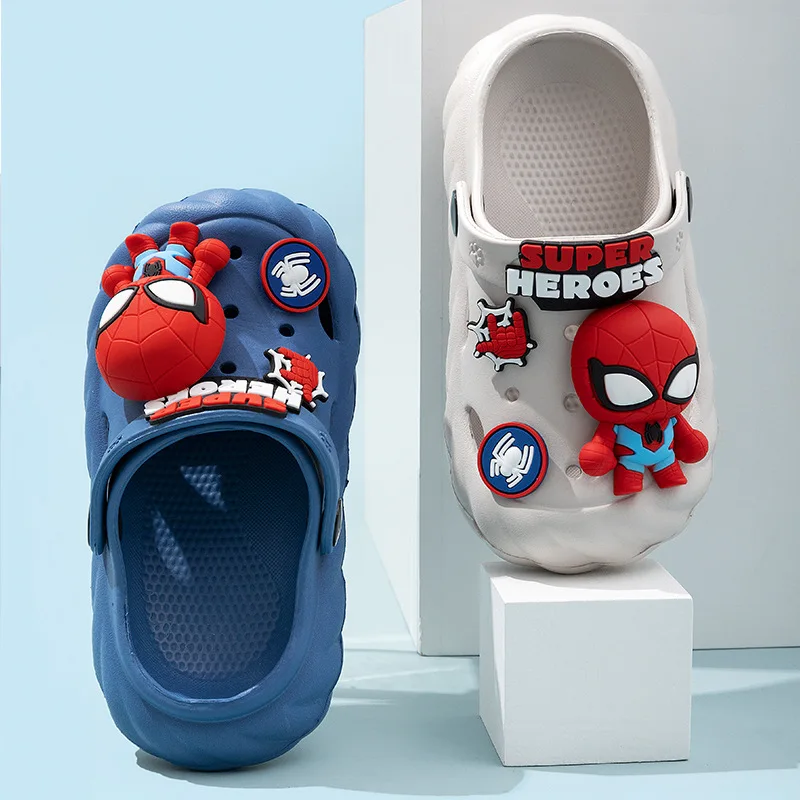 2026 Kinder Loch Sandalen Jungen Sommer Hause Slipper Cartoon Spider-Man Slipper Kinder Geschenke Strand Schuhe Größe 18-29