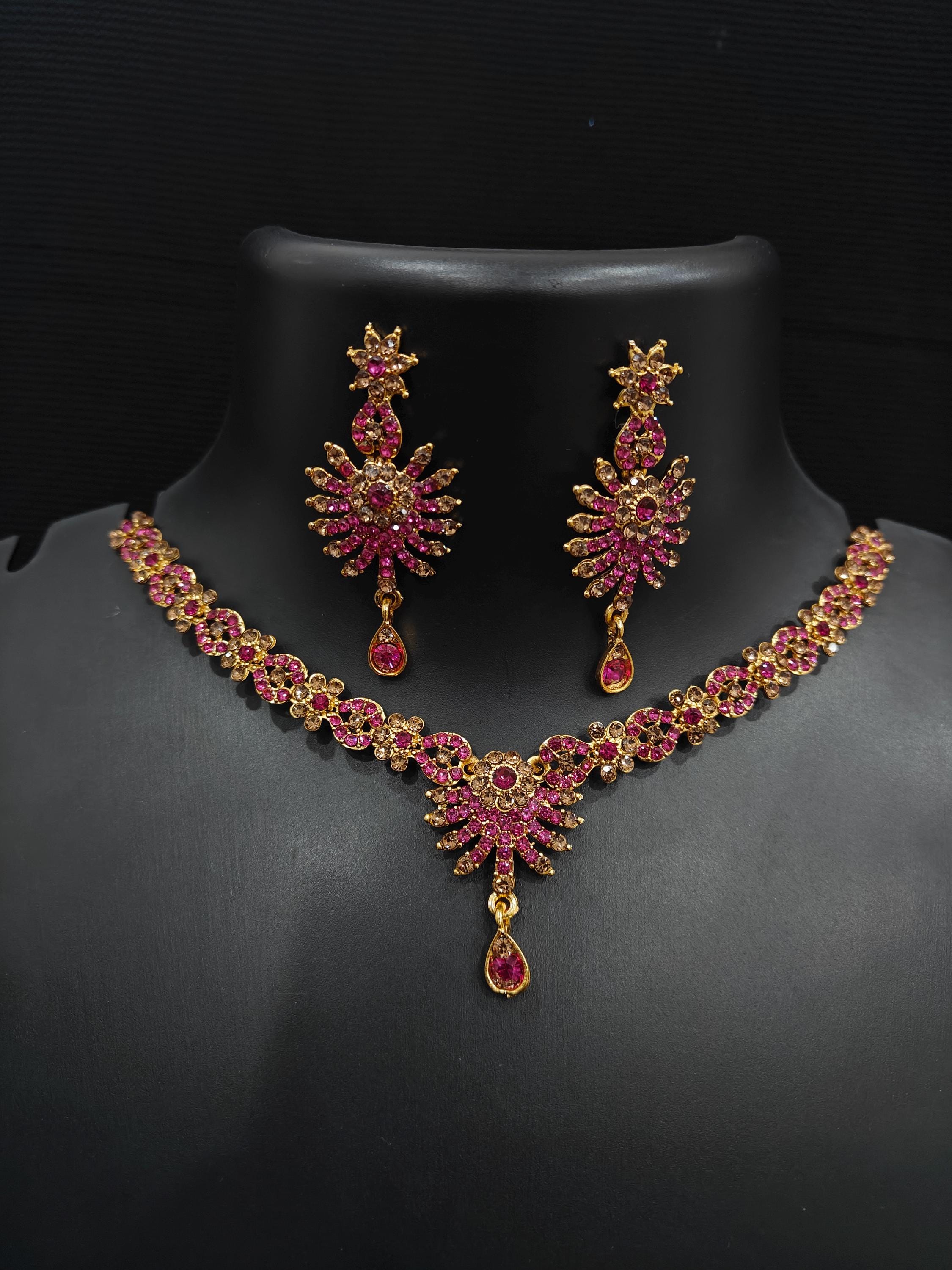 Collana con rubini e diamanti, collana in oro, collana girocollo, collana con zirconi, gioielli da sposa indiani, collana da sposa, regalo per lei