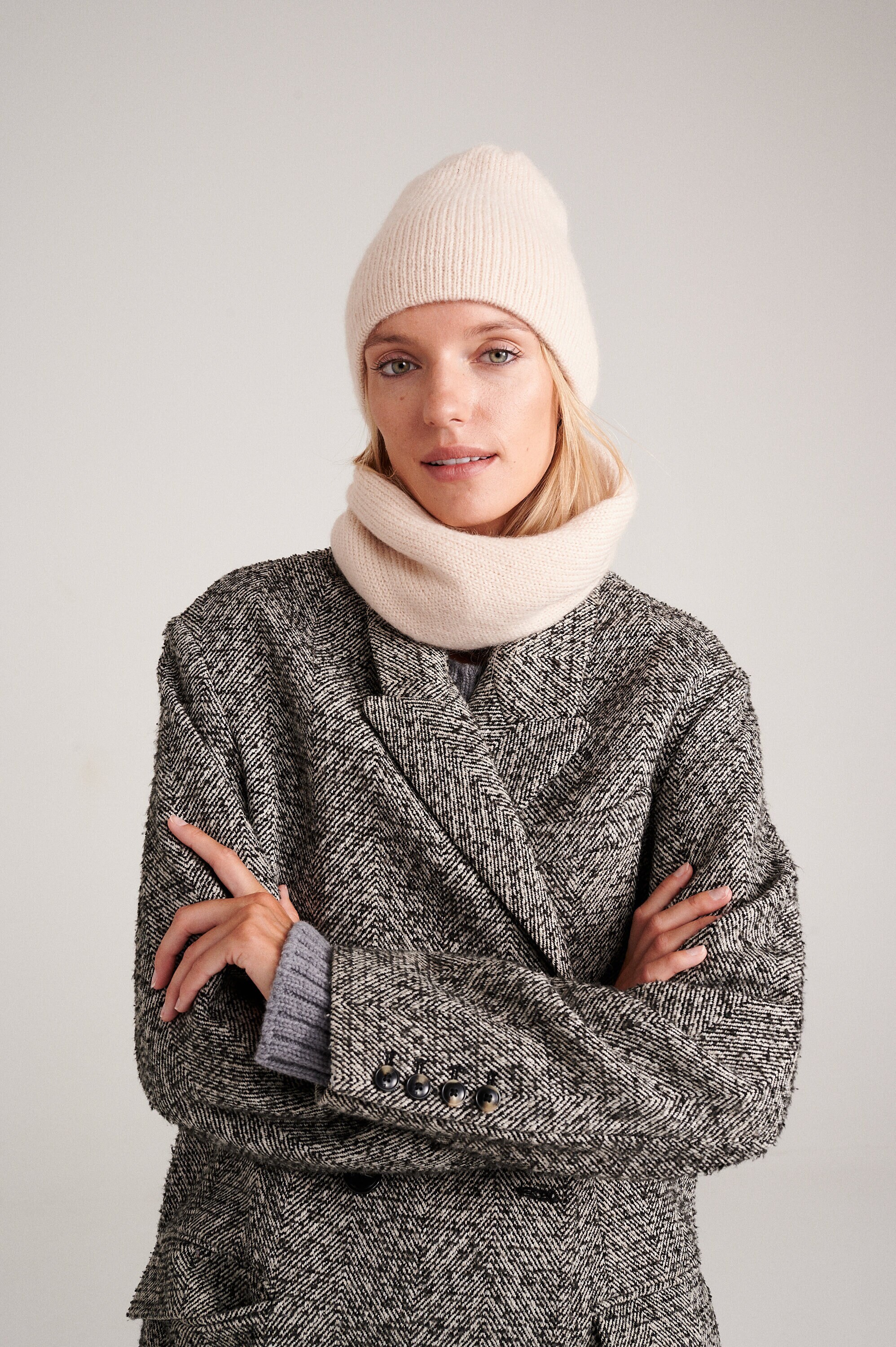 Mohair Wolle Mütze und Schal Set, Handgestrickte Wolle Winter Accessoires, Weiche Mütze, minimalistische warme Frauen Mütze und Schal
