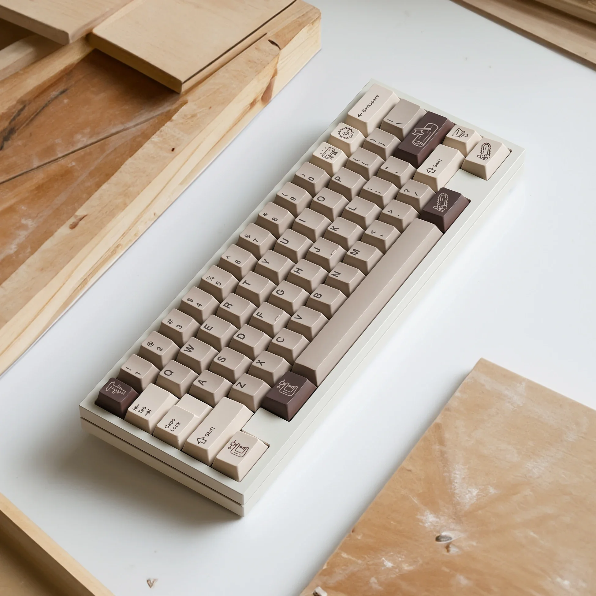 JKDKeys Carpenter Brown Cherry Profile PBT-Tastenkappe für 61 68 104 75 87 980 Cherry MX mechanische Tastatur Image