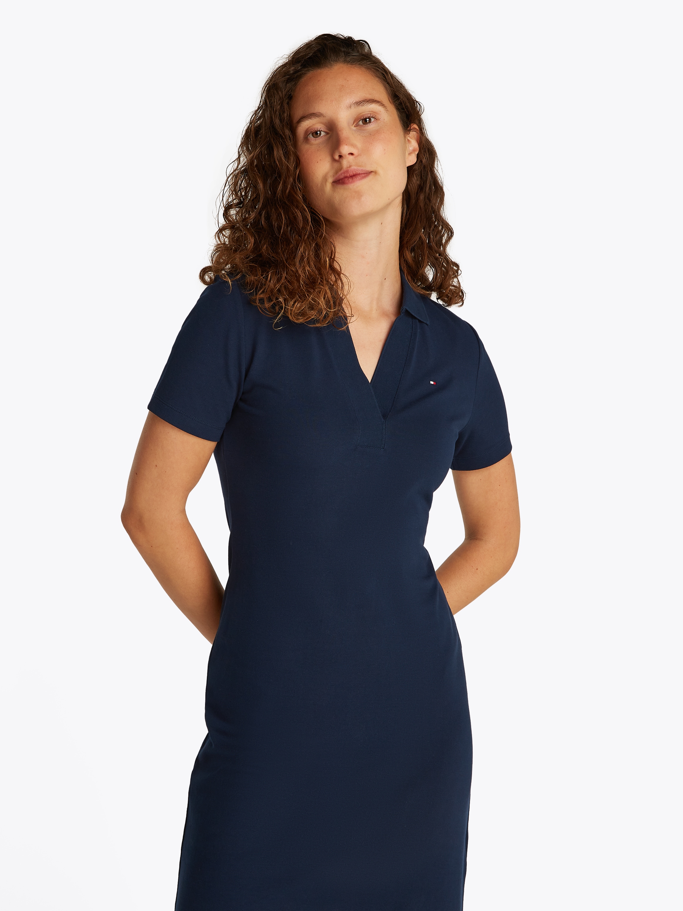 Polokleid TOMMY HILFIGER "SLIM OPEN NK POLO DRESS SS", Damen, Gr. S (36/38), N-Gr, blau (schwarz night navy), Jersey, Obermaterial: 95% Baumwolle, 5% Elasthan, unifarben, figurbetont, V-Ausschnitt, Kleider, mit gestickter Tommy Hilfiger Flagge