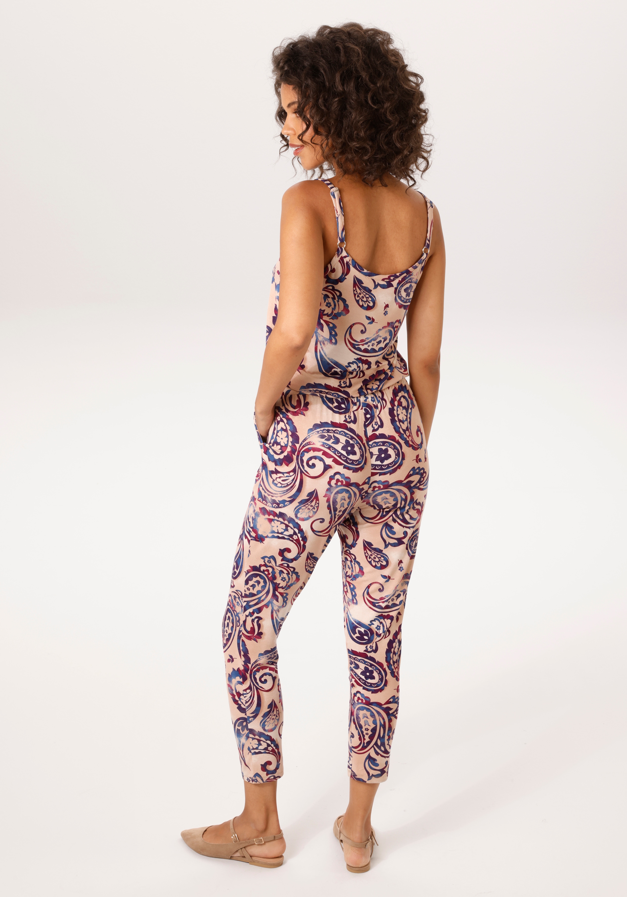 Overall ANISTON CASUAL, Damen, Gr. 36, N-Gr, beige, hellbeige, bordeaux, blau, Single Jersey, Obermaterial: 95% Viskose, 5% Elasthan, Paisley, bedruckt, figurumspielend wadenlang, Overalls Overall, mit großflächigem Paisley-Muster im Batik-Look -...