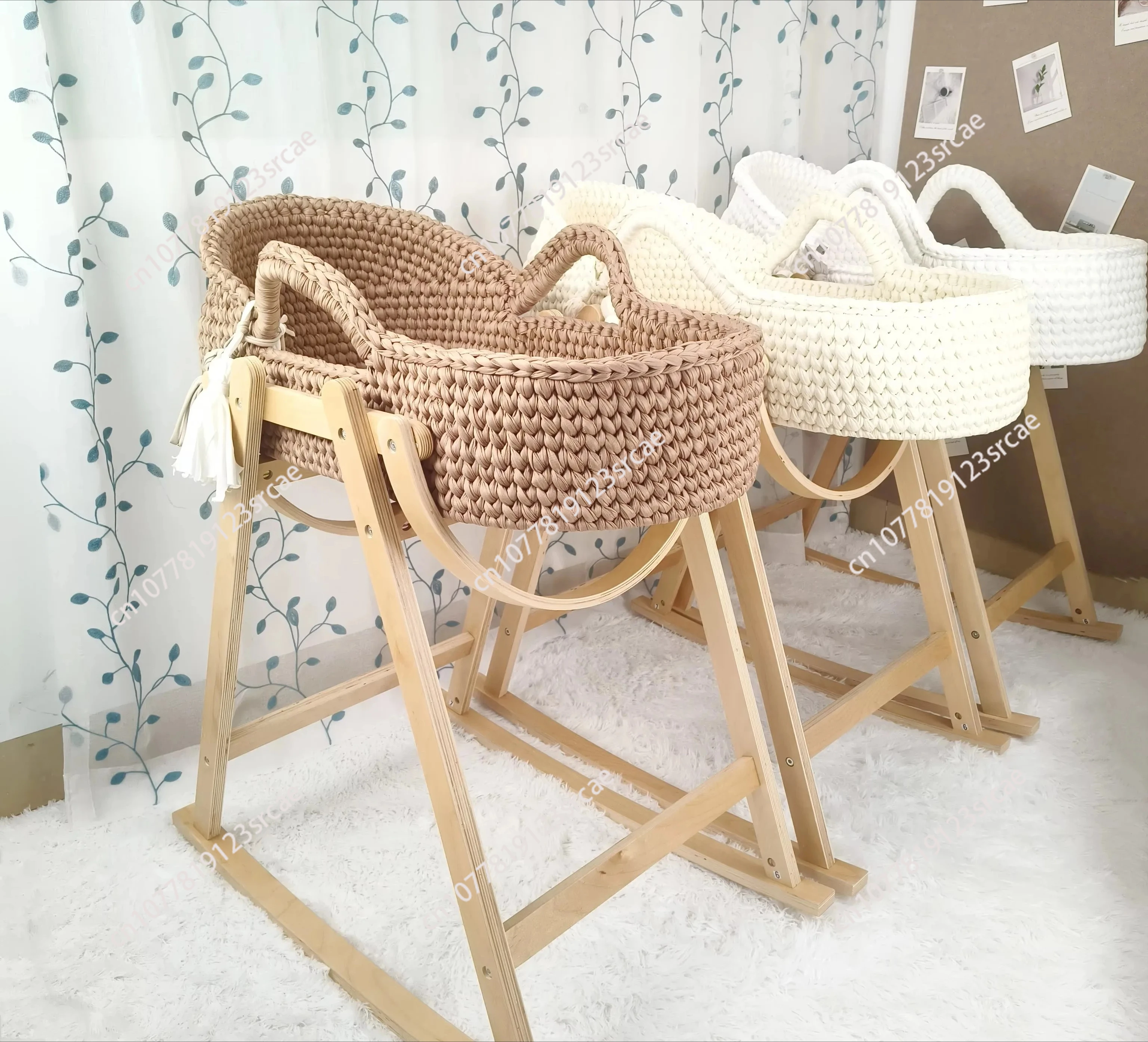Babywiege, handgewebt, beige, gehäkelt, Stubenwagen, tragbarer Moses-Korb, Liege für Neugeborene, mit Holzständer und weicher Matratze Image