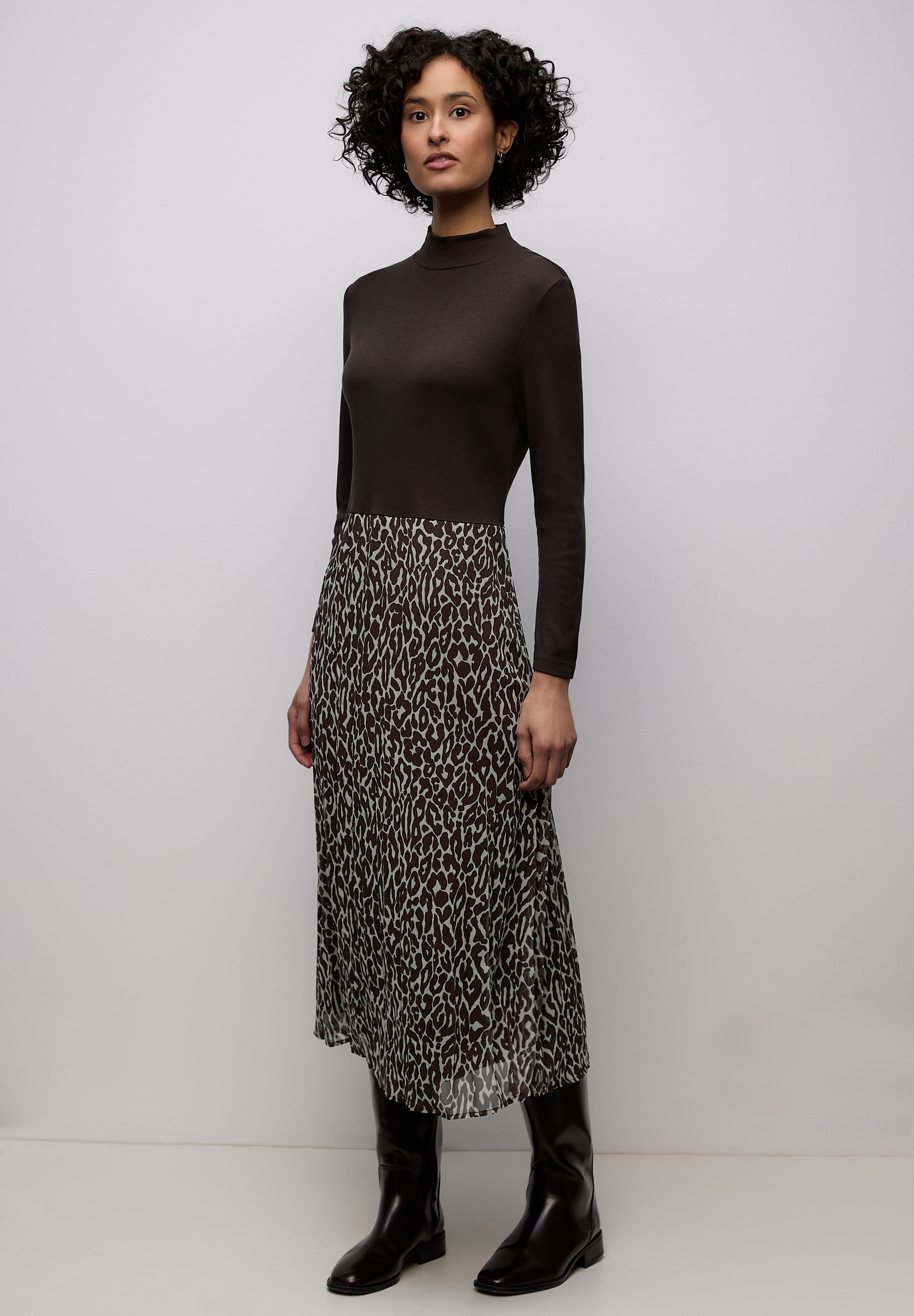 Midikleid STREET ONE, Damen, Gr. 40, EURO-Größen, molten earth, Stoff, Oberteil: 97% Viskose, 3% Elasthan; Rock: 100% Polyester; Unterrock: 100% Viskose, unifarben, normal knöchellang, hoch geschlossener Ausschnitt, Bündchen, Kleider Midikleid, mit...