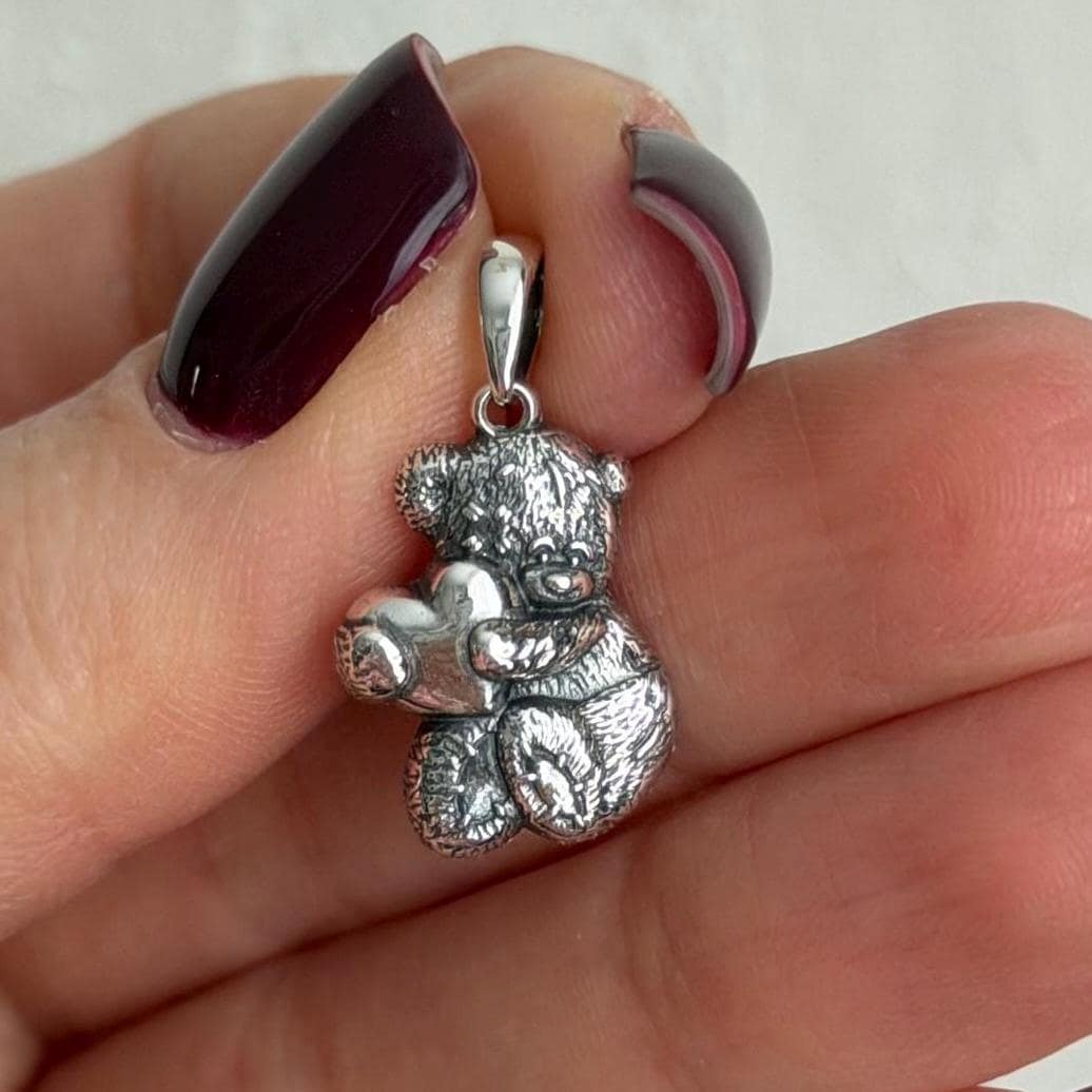 Ciondolo a forma di orsetto in argento sterling 925 con cuore - Grazioso ciondolo in argento per collana, regalo di San Valentino, gioielli d'amore