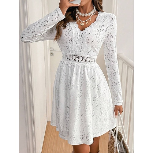 Damen Knielanges Kleid Langes Kleid Maxikleid Weißes Kleid Spitzenkleid Freizeitkleid Elegant Mode Modern Täglich Urlaub Ausgehen Normale Passform Einfach Langarm V Ausschnitt Weiß Sommer Frühling Image