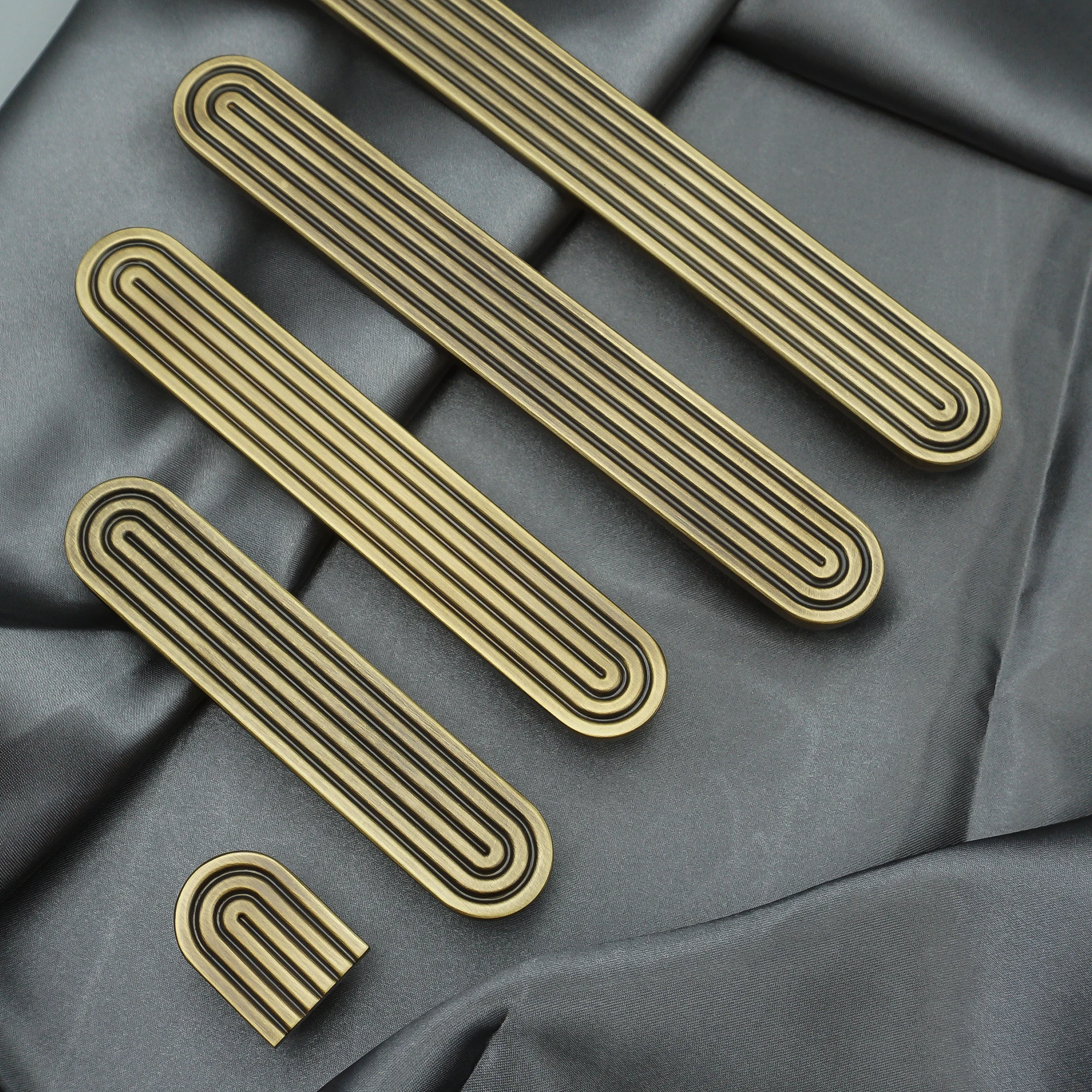 Antike Bronze Messing Möbelgriffe Retro Küchenschrank Griff Vintage Kleiderschrank Schrank Türgriffe Schublade Kommode Knöpfe