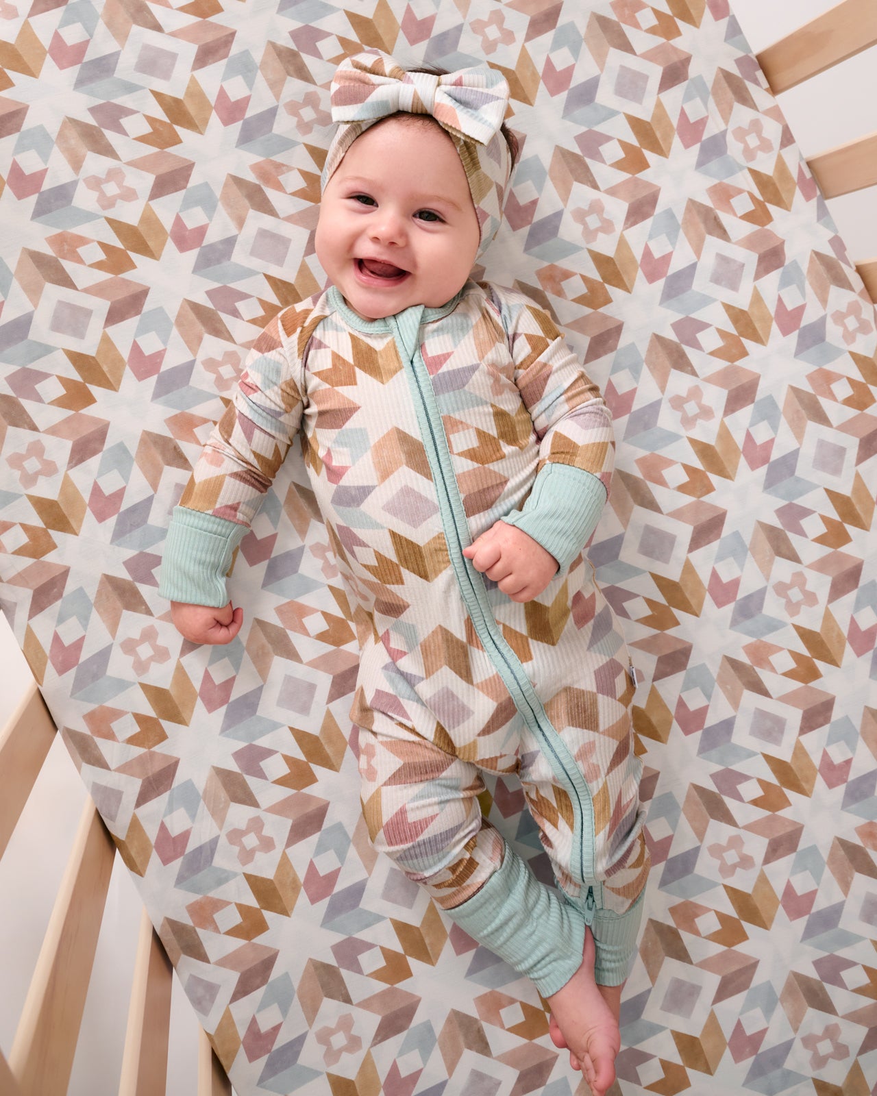 Kaleidoscope Dreams Fitted Crib Sheet - S