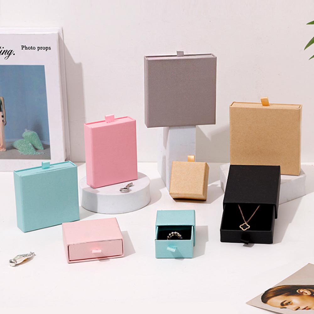 Paper Jewelry Gift Box For Necklace Ring Earrings Bracelet Stud Organizer Wedding Favors Jewellery Packaging Sack brown 6x6x2.5cm