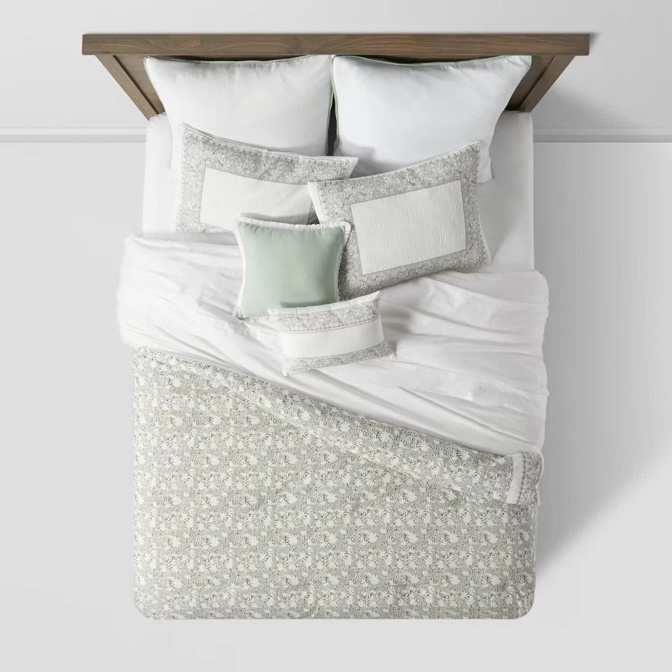 Comforter Set, Queen Size, Green, Soft Cotton Blend, Lightweight, Easy Care Comforter Set, Queen Size, Green, Soft Cotton Blend, Lightweight, Easy Care