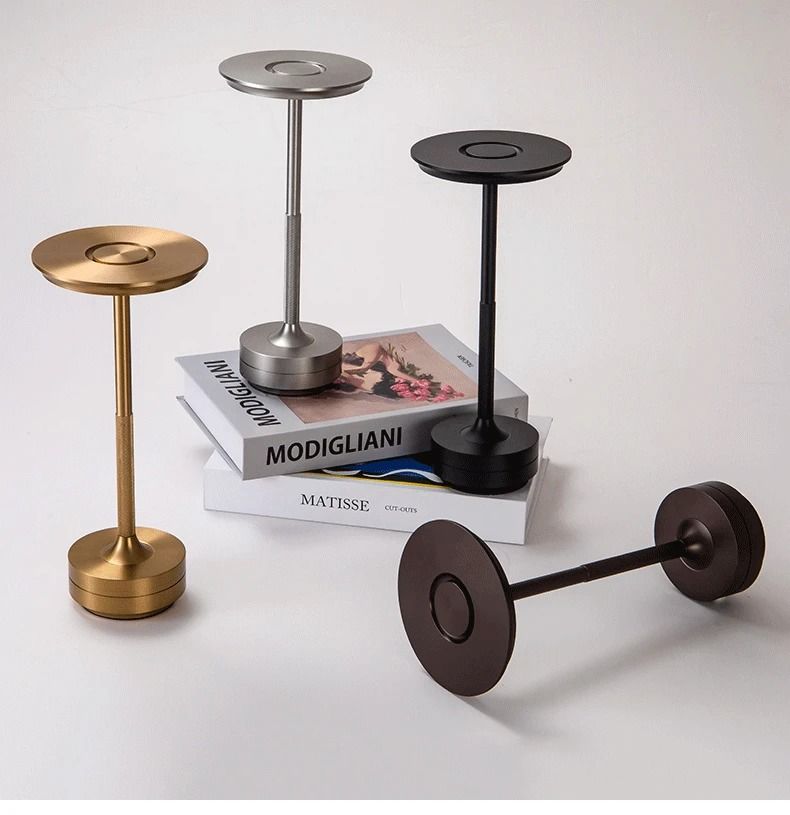 Aluminum Alloy Simple Decorative Lamp Retro Portable Touch Desk Lamp gold battery 2000 Mah