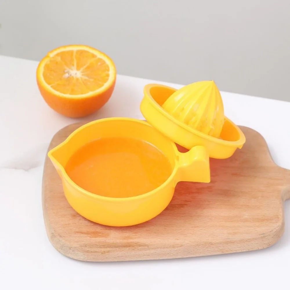 FreshPress Manual Citrus Juicer With Detachable Pulp Filter Handheld Lemon Squeezer & Citrus Press white