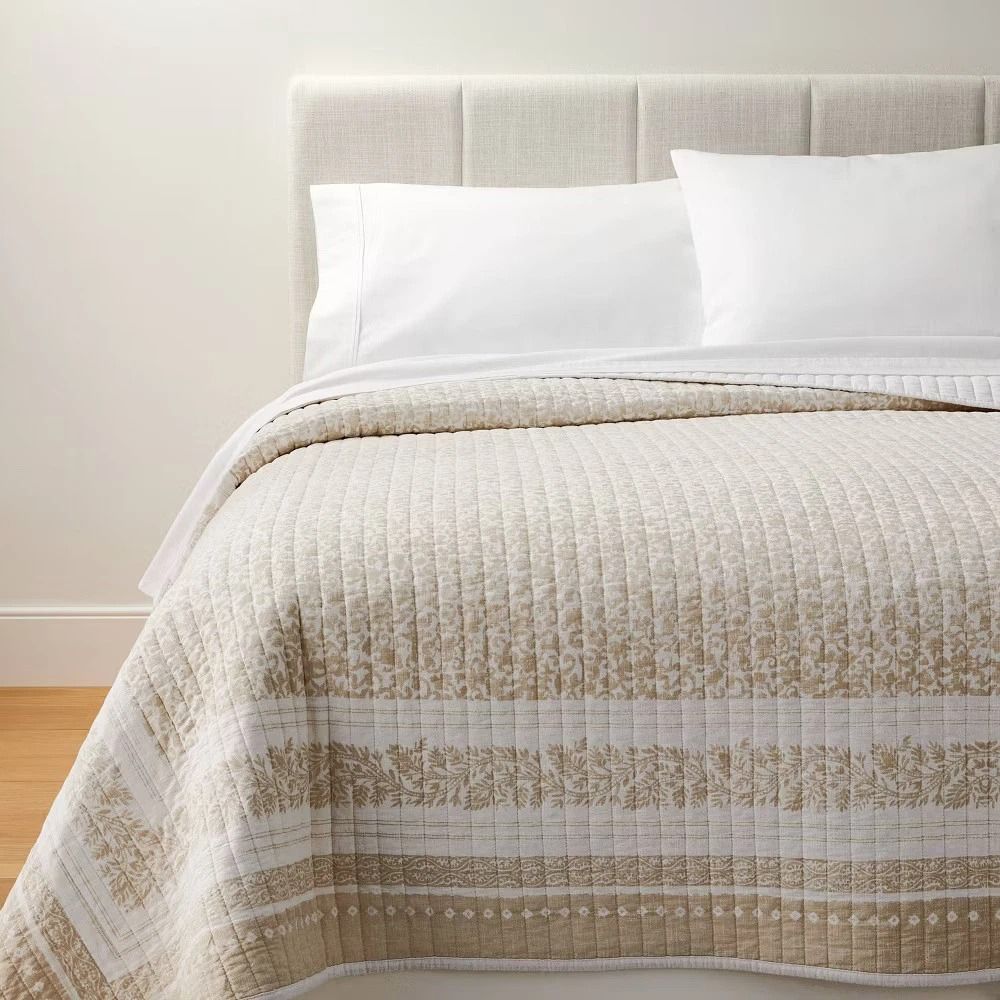 Neutral Floral Wood Block Print Quilt, Full Queen Decorative Border Cotton Slub, Soft Cotton Comfort Neutral Floral Wood Block Print Quilt, Full Queen Decorative Border Cotton Slub, Soft Cotton Comfort