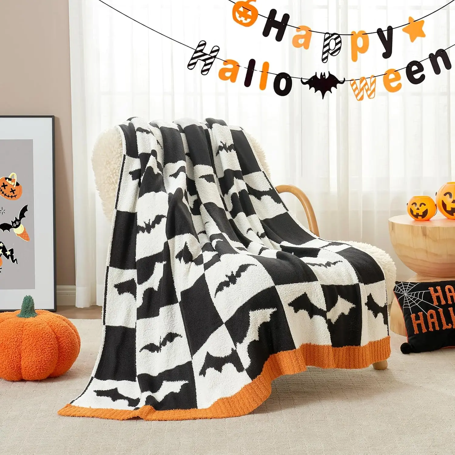 Snuggle Sac Halloween-Überwurfdecke, schwarz-weiß, karierte Fledermausdecke, ultraweiche dekorative Decke für Couch x Zoll Image