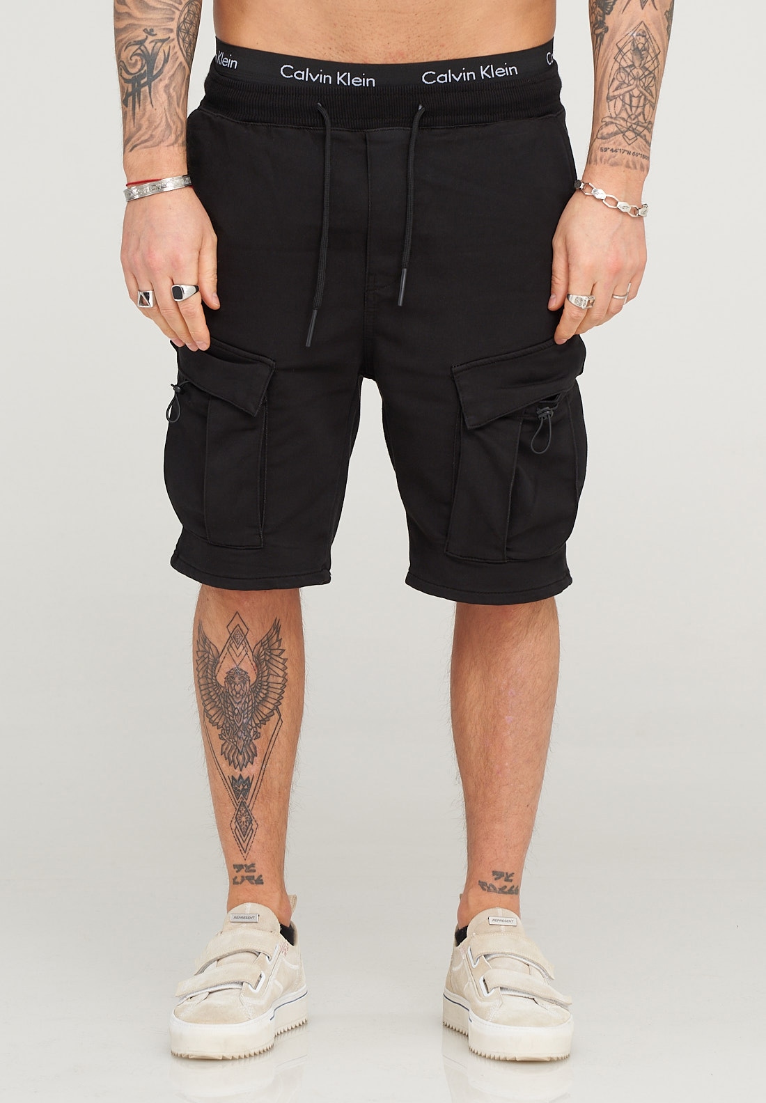 Shorts BEHYPE "ISMAEL", Herren, Gr. L, EURO-Größen, schwarz, 74% Polyester, 24% Viskose, 2% Elasthan, Hosen Shorts, mit praktischen Cargotaschen