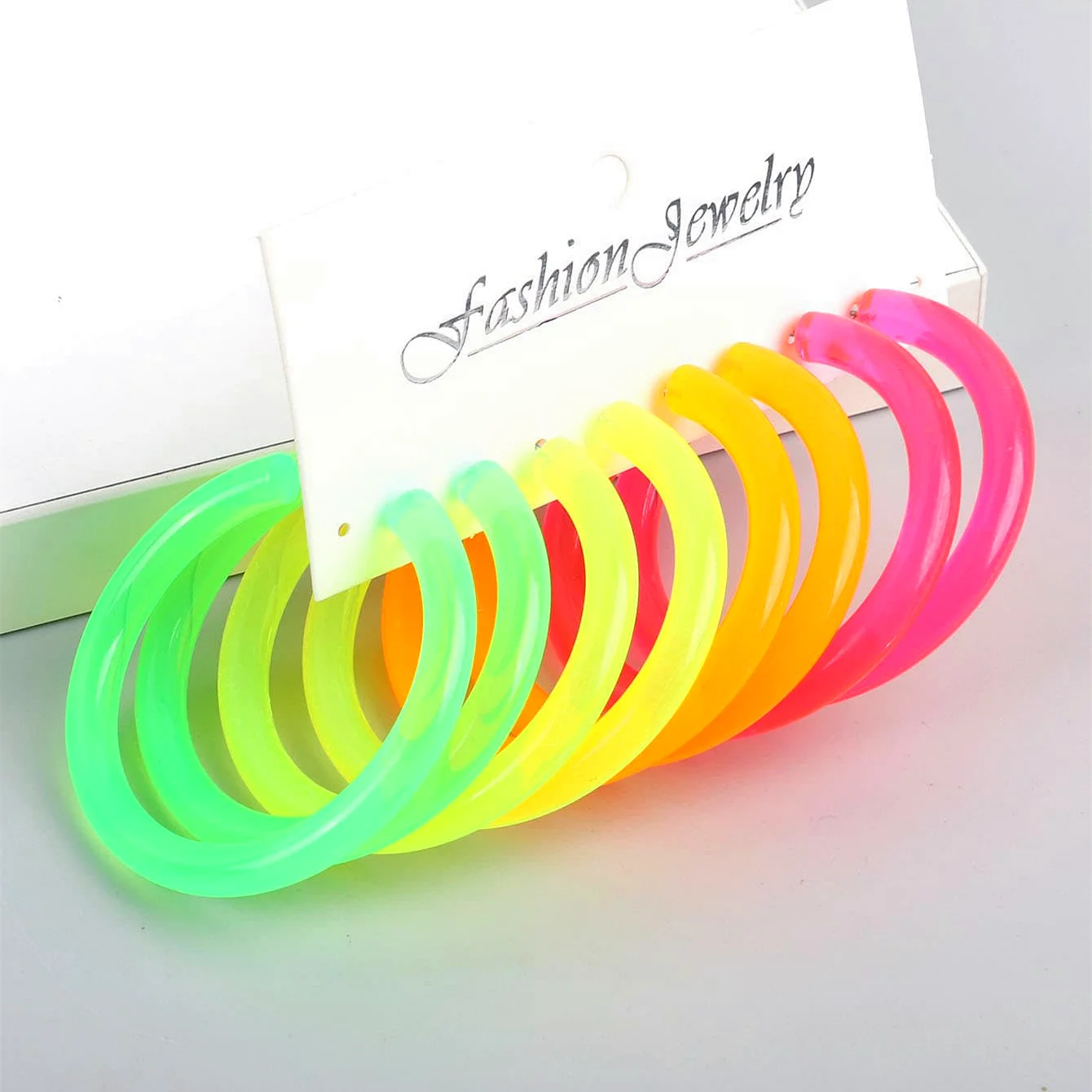 Mode Neon Acryl Kreis Creolen für Frauen 4 paare/satz Bunte Geometrische C-Form Ohrring Huggies Aussage Schmuck Geschenke Image