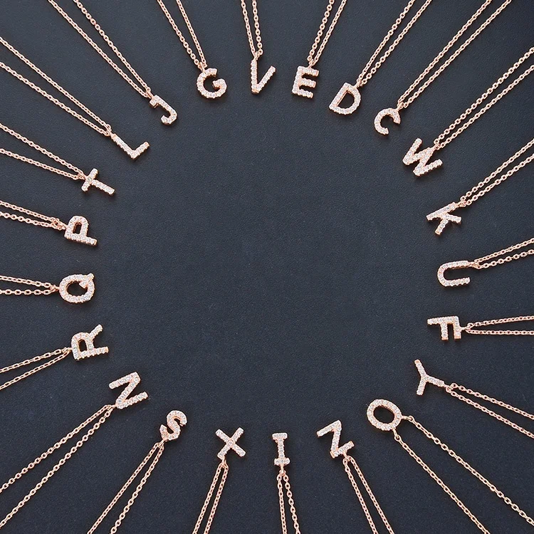 Collana con nome in argento sterling 925 placcato oro POLIVA collane personalizzate con lettere laterali collana delicata con iniziale da donna