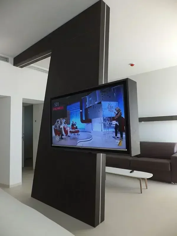 360-Grad-Drehständer für LCD-LED-Fernseher, TV-Wandhalterung aus schwarzem + Metall mit Wasserwaage Image