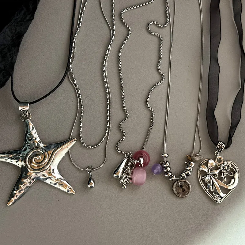 Herzförmige hohle Anhänger-Halskette aus Edelstahl mit Glasstein und Seestern Image