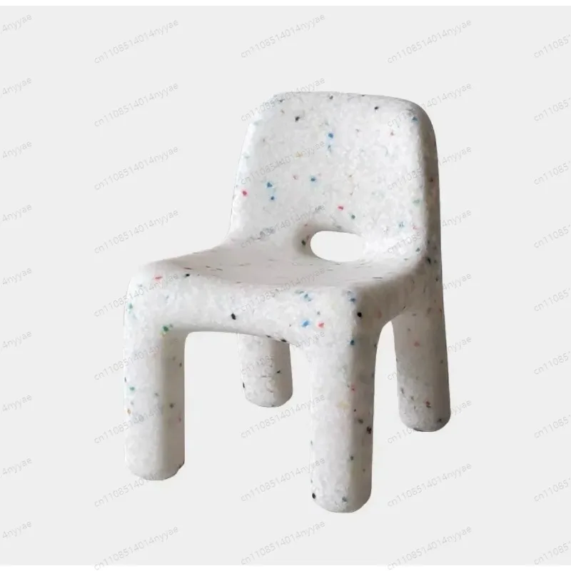 Nordisches Tisch- und Stuhlset für Mädchen, kreativer Schreibtisch aus Kunststoff, Schulmöbel, perfekt für Wohnzimmer oder Arbeitsbereich Image