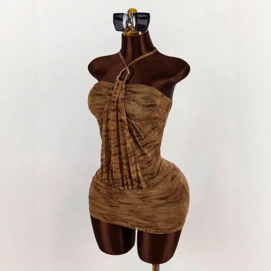 Amerikanisches personalisiertes Retro-Kurzkleid im Hip-Hop-Stil, Nischen-Design, sexy rückenfreies ärmelloses Neckholder-Kleid für Damen, Hot Girl Sexy Image