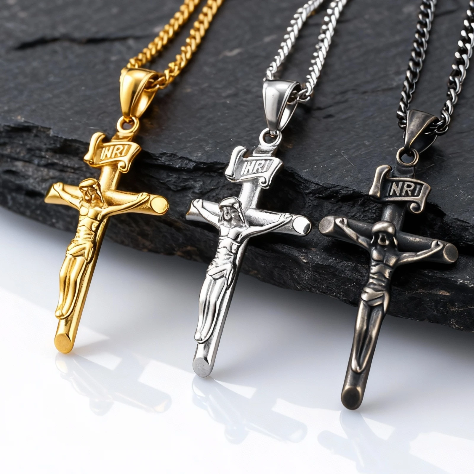 Wasserdichte katholische Kreuz-Halskette für Männer, Kruzifix-Anhänger aus Edelstahl mit 60 cm kubanischer Kette, religiöses Schmuckgeschenk Image