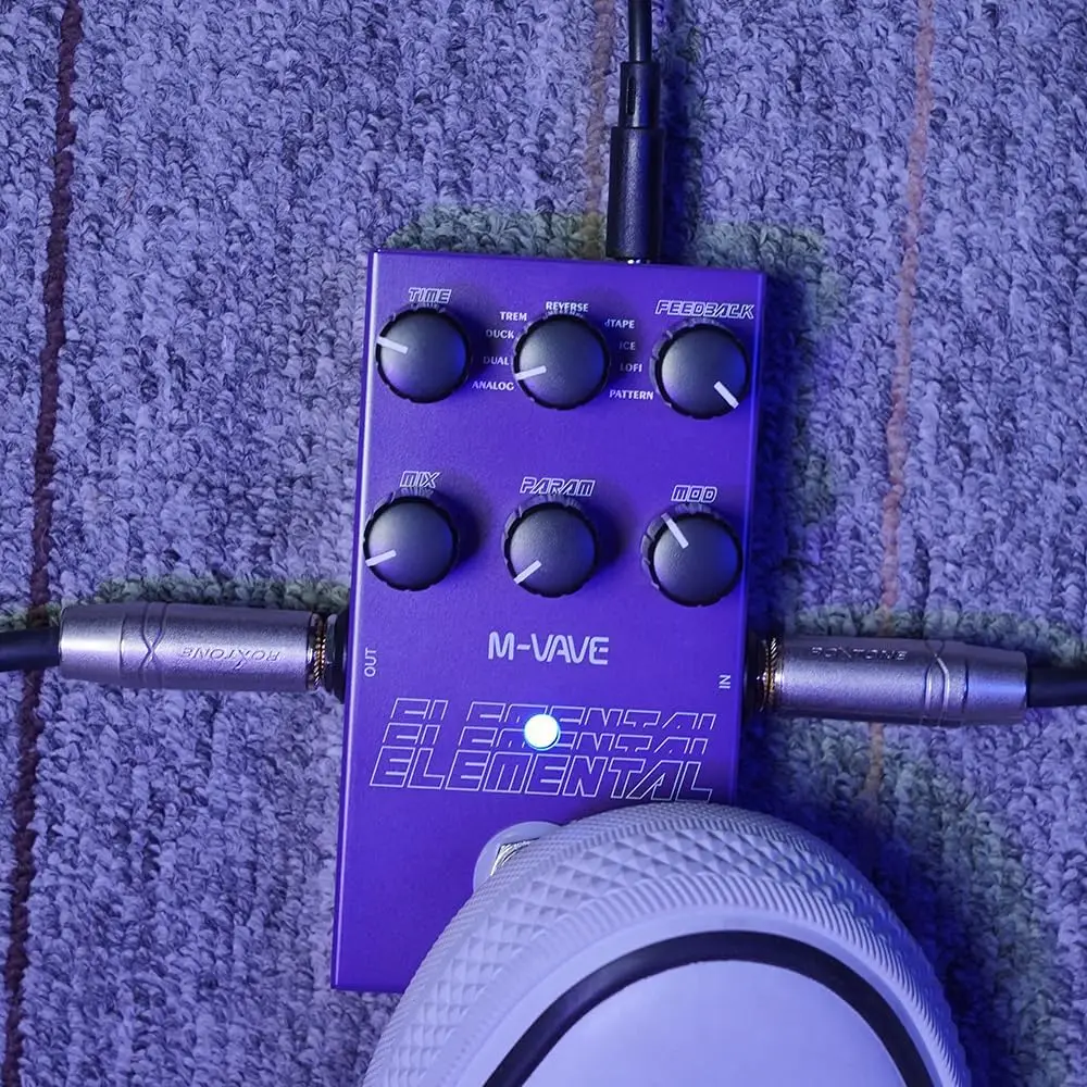 Pedale per Chitarra M-VAVE Elemental con Delay Digitale, 9 Effetti Vintage per Amplificatori, EQ a 3 Bande, True Bypass con Modalità Professionale TAP/HOLD