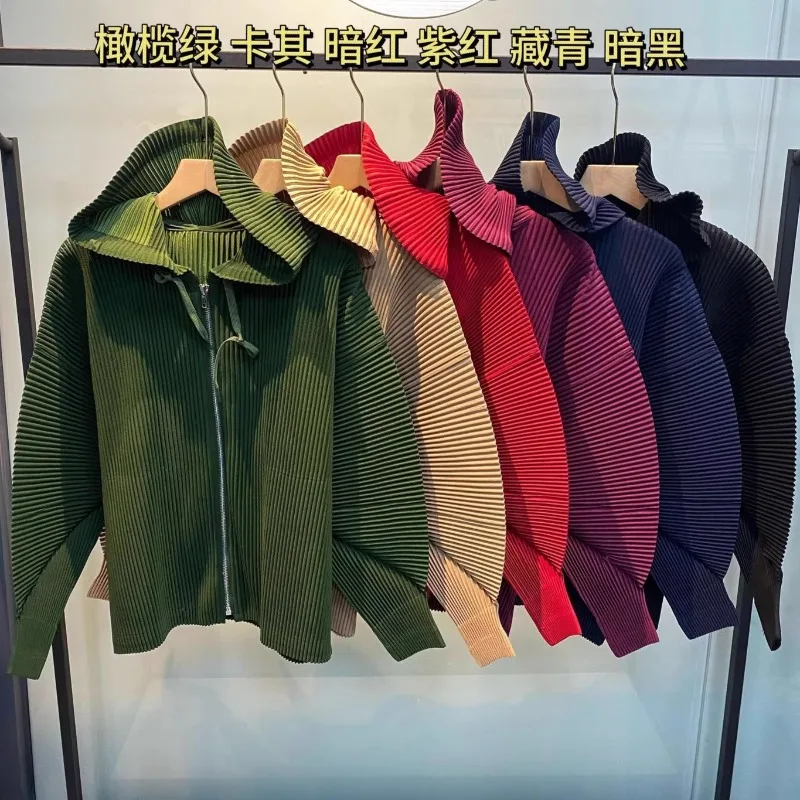 Miyake Classic Pleated Hooded Sweatshirt Loose Casual Simple Drawstring Pullover Hoodie Women's Sports Daily Commuter Clothing