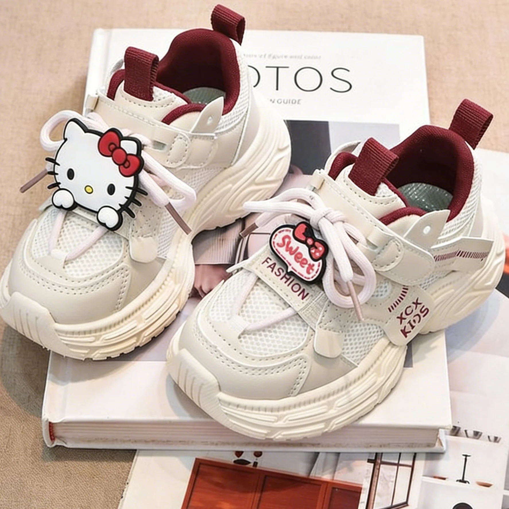 Kinder-Freizeitschuhe ​ Turnschuhe aus PU-Leder mit Cartoon-Motiv, Hello Kitty, Schleife, Frühlingsschuhe für Mädchen, rutschfest, atmungsaktiv, Weiß, Rot, Größe 26–36