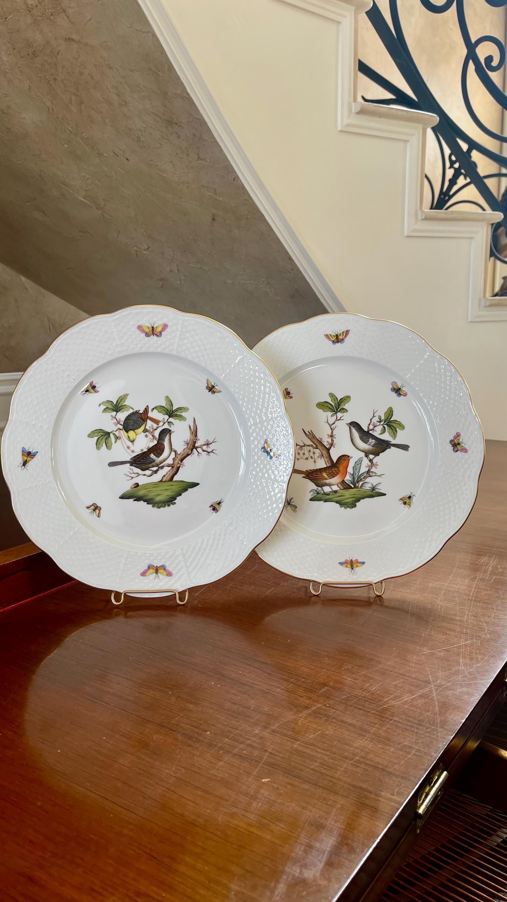 Herend Rothschild Bird Set di due piatti da portata da 11 pollici, in perfette condizioni